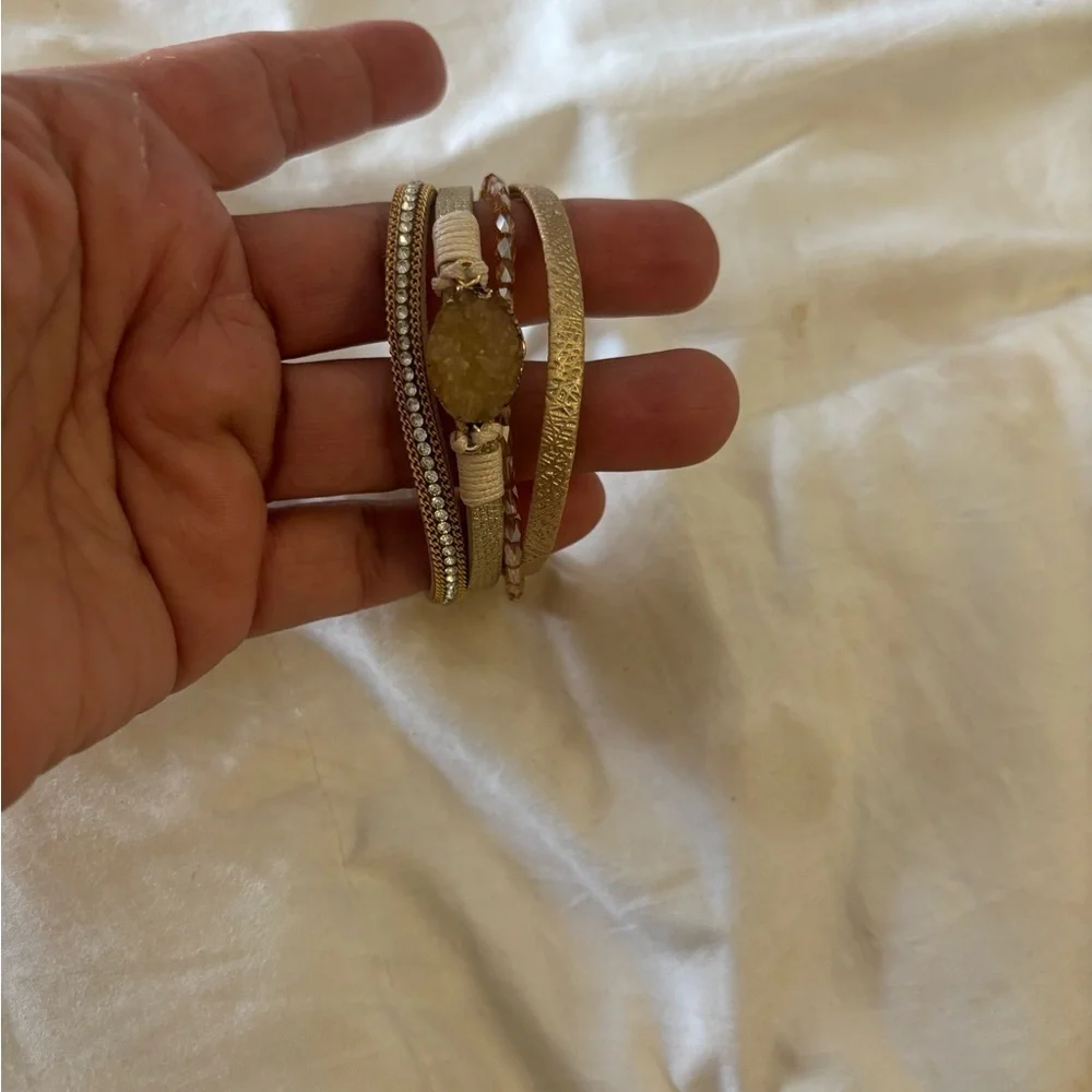 Chic Gold and Silver Women's Bracelet Set